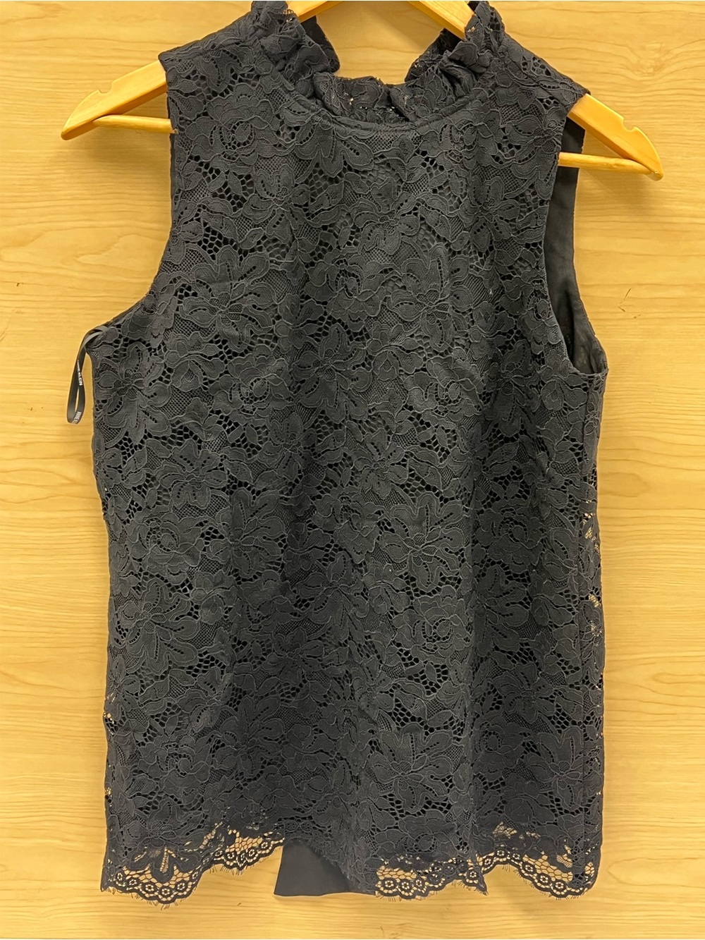 Anne Klein Black Floral Lace High-Neck Sleeveless Camisole